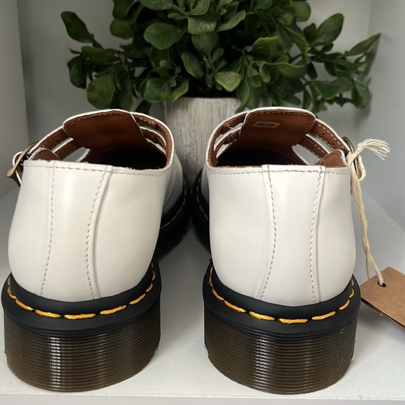 Dr. Martens Women's 8065 Mary Jane - Picture 7 of 11